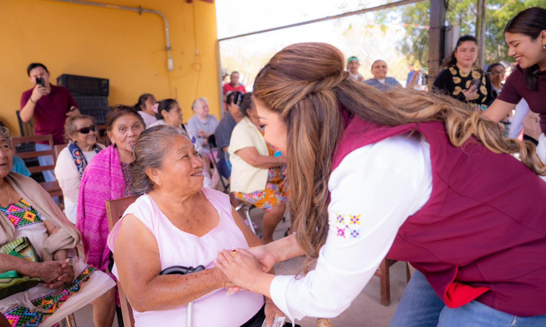 DIF Yucatán lleva abrigo y protección a comisarías de Mérida por bajas temperaturas