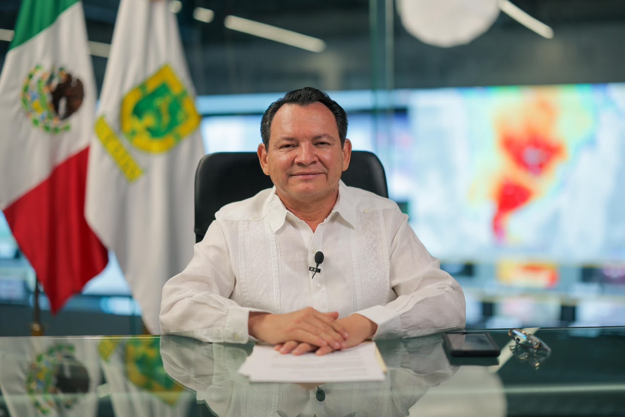 Gobierno de Yucatán suspende actividades económicas este martes por lluvias intensas  